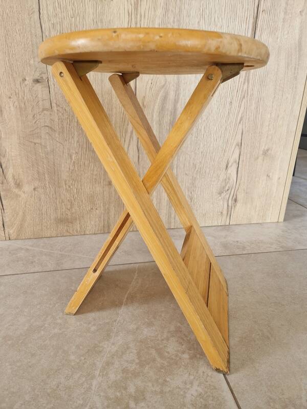 Tabouret pliant en pin - Design attribué à Adrian Reed ou encore Pierre Lota - 1980