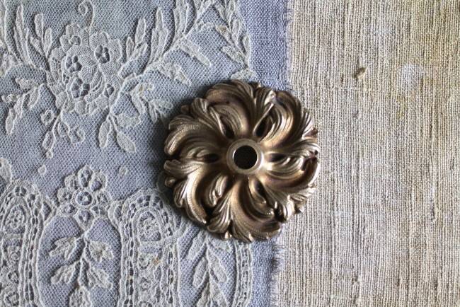 1 bronze decoration, bronze cover, furniture decoration, handle trim, locksmithing, 3343