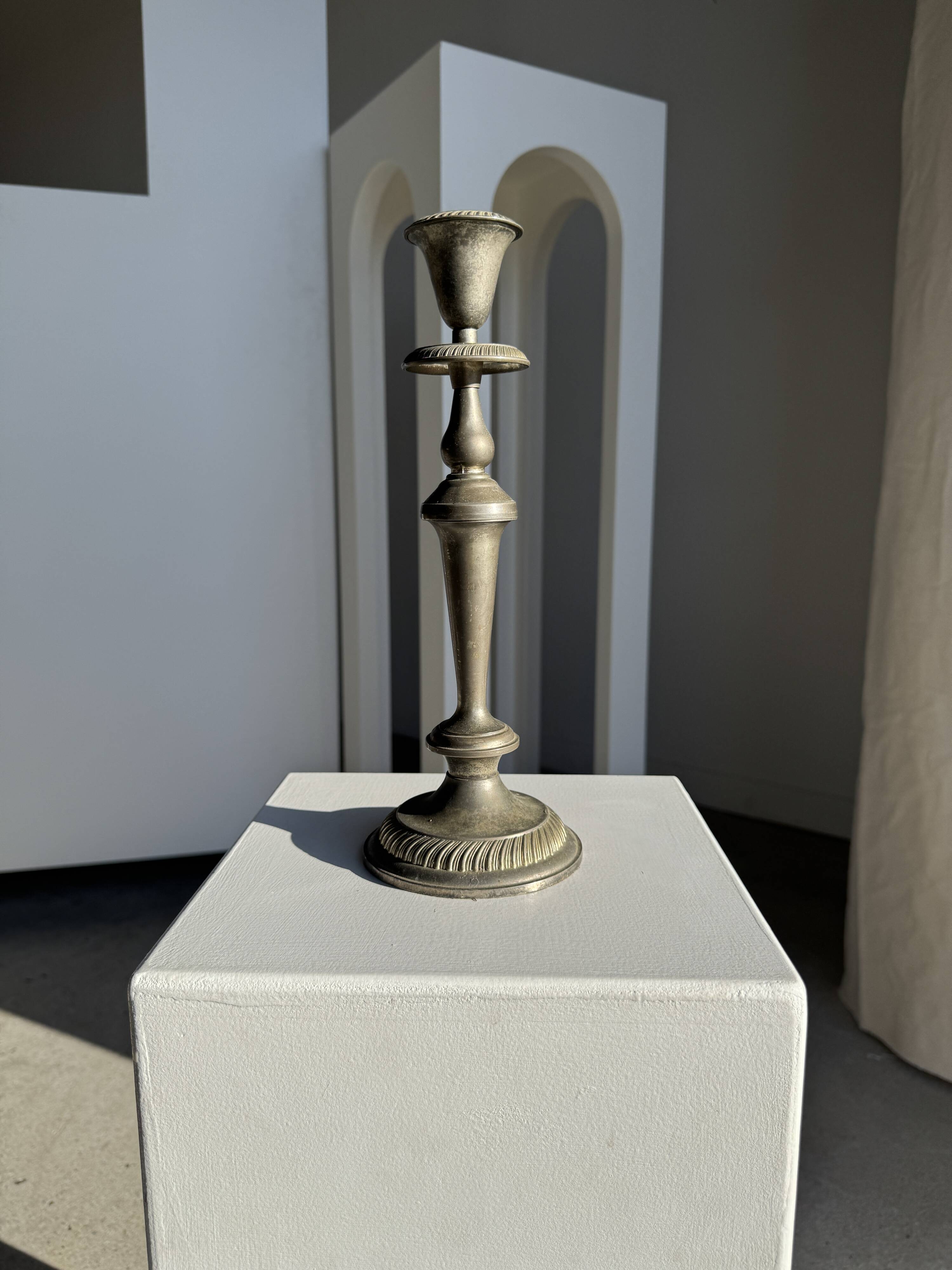 Large antique silver-plated candlestick H29 D10.5