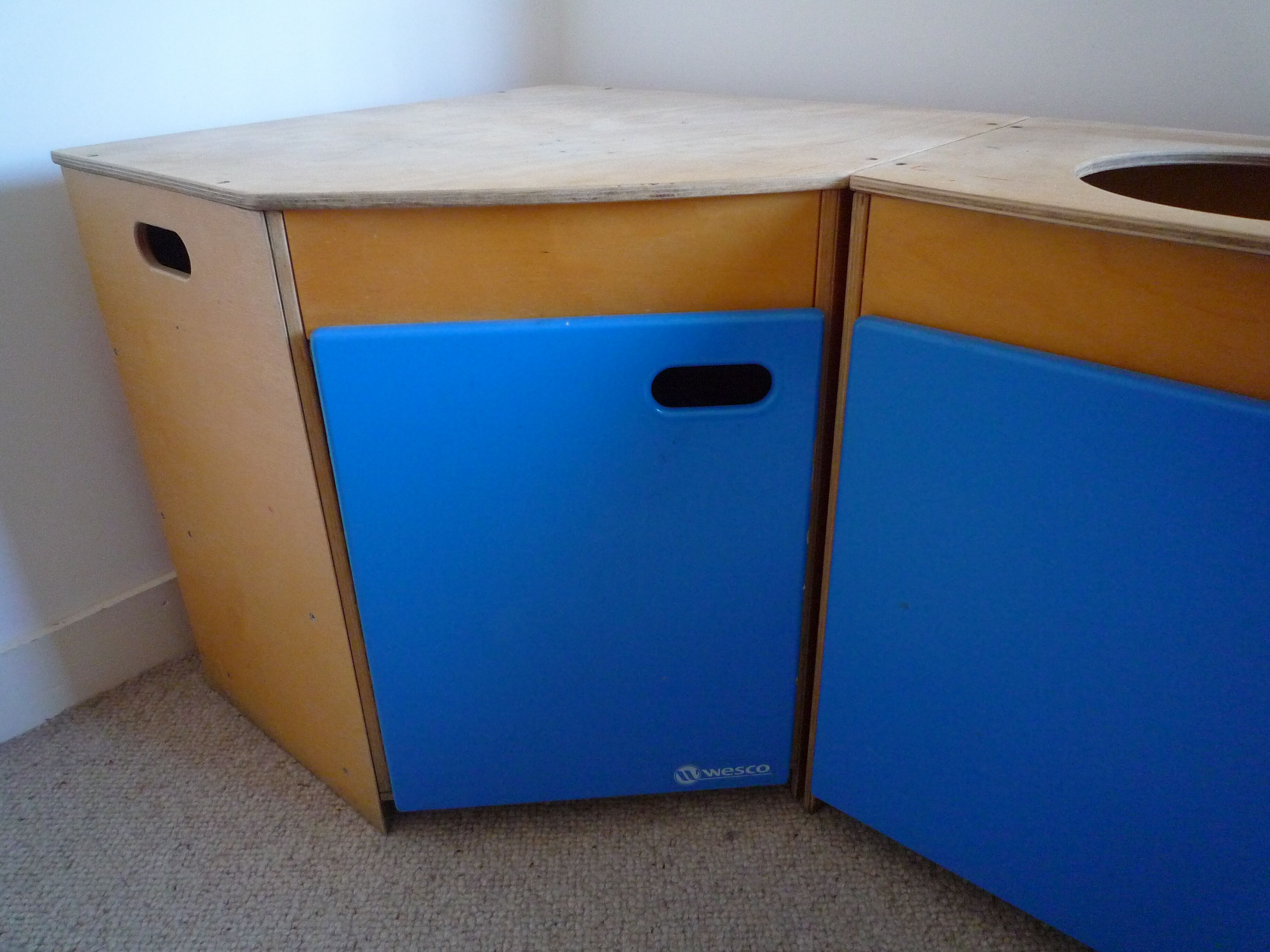 Corner kitchen in wood / dinette brand WESCO, vintage 90s