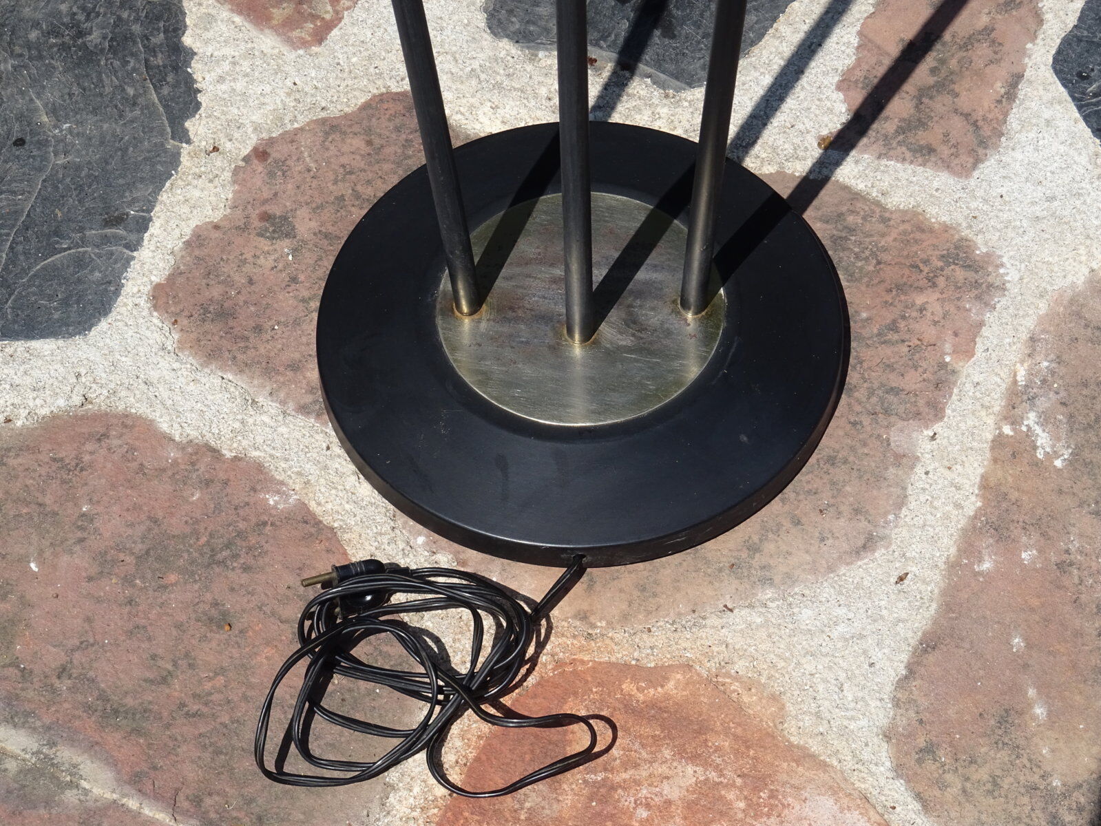 Opalines design lamppost