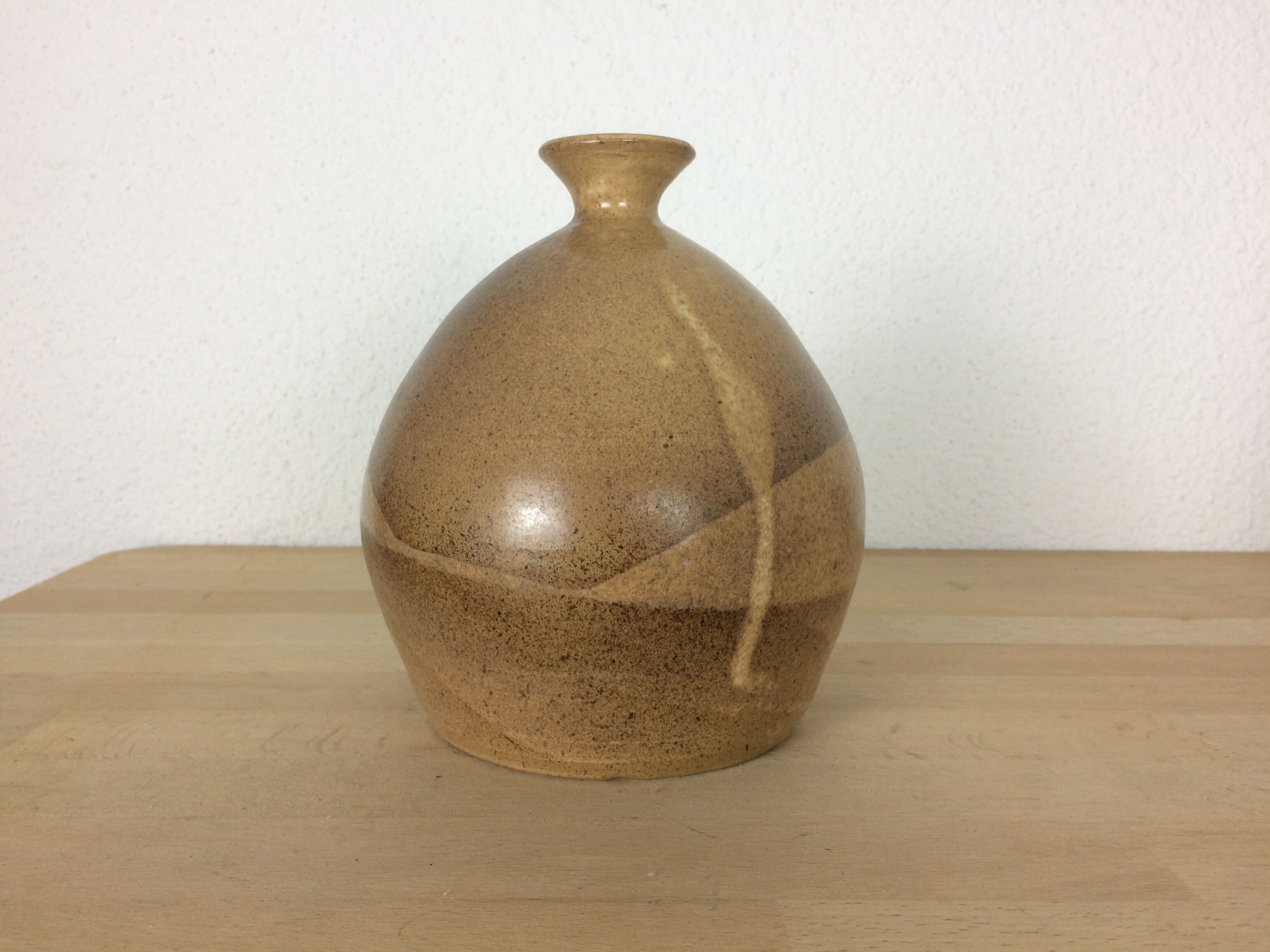 Ceramic ball vase 18 cm brown/beige