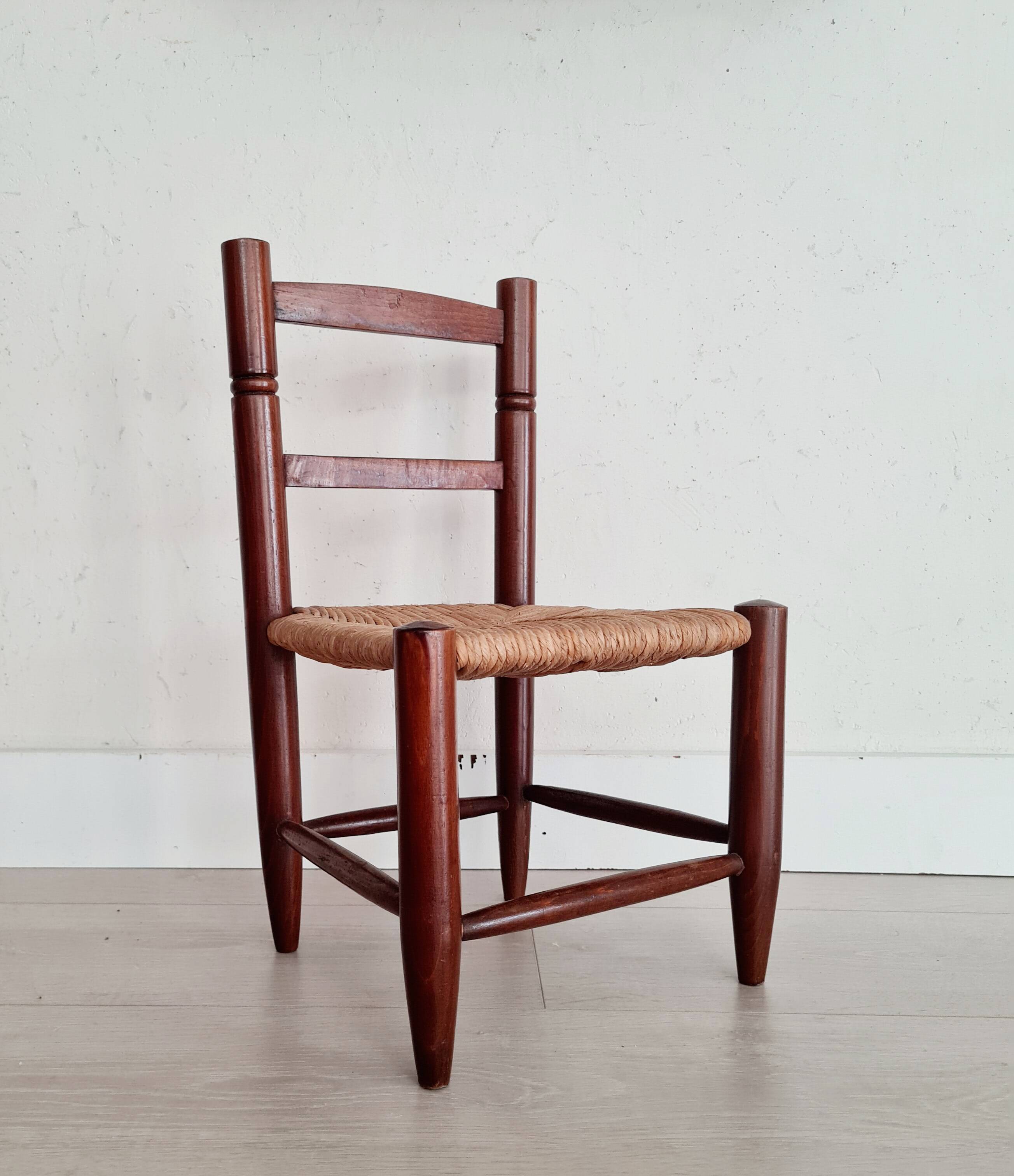 Mini wooden and straw chair - brutalist look
