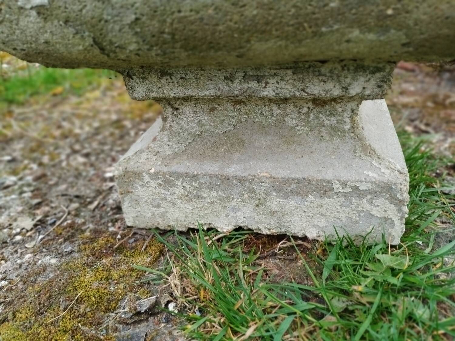 Pair of vintage antique stone Medici planters