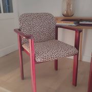 2 fauteuils léopard / bois massif bordeaux