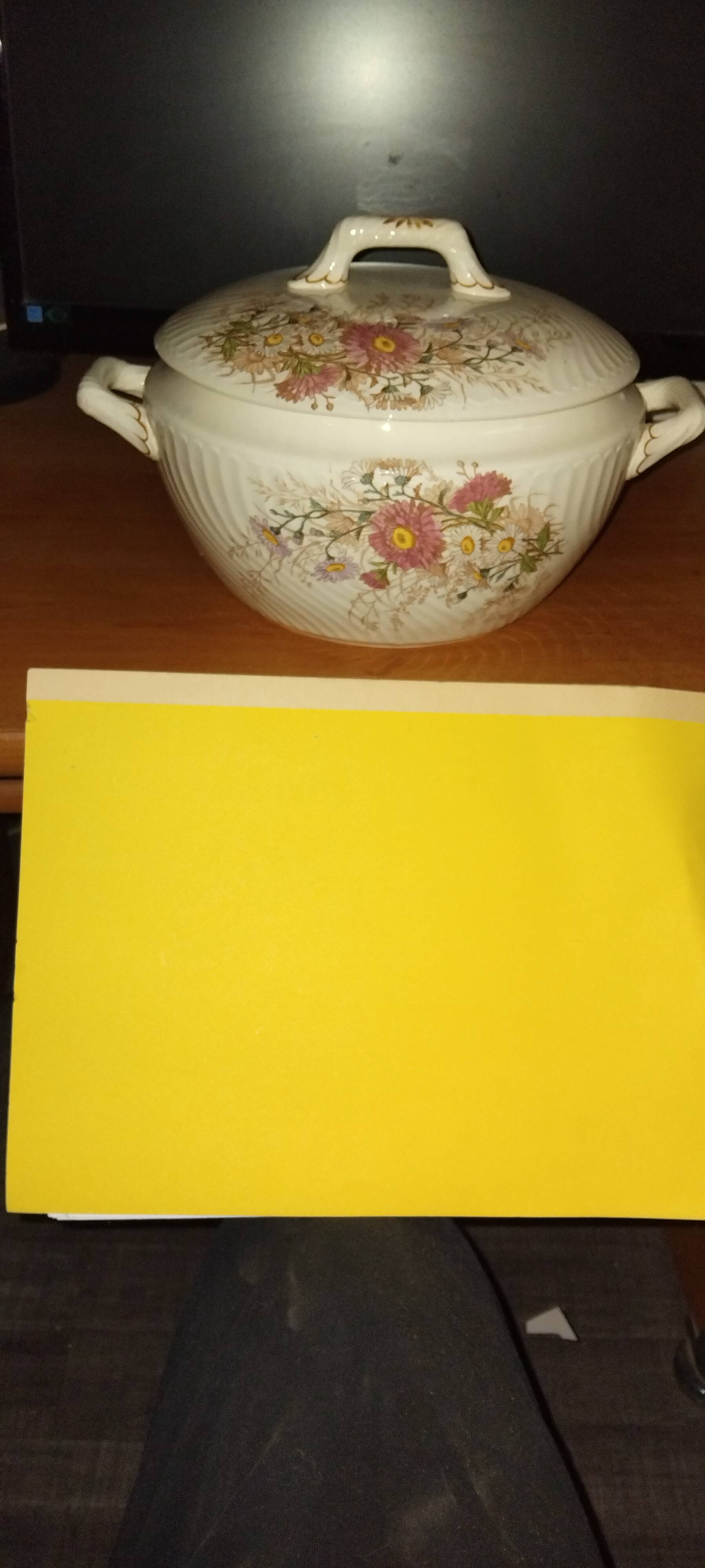Old ceramic soup tureen Lunéville KG pattern Queen Marguerite