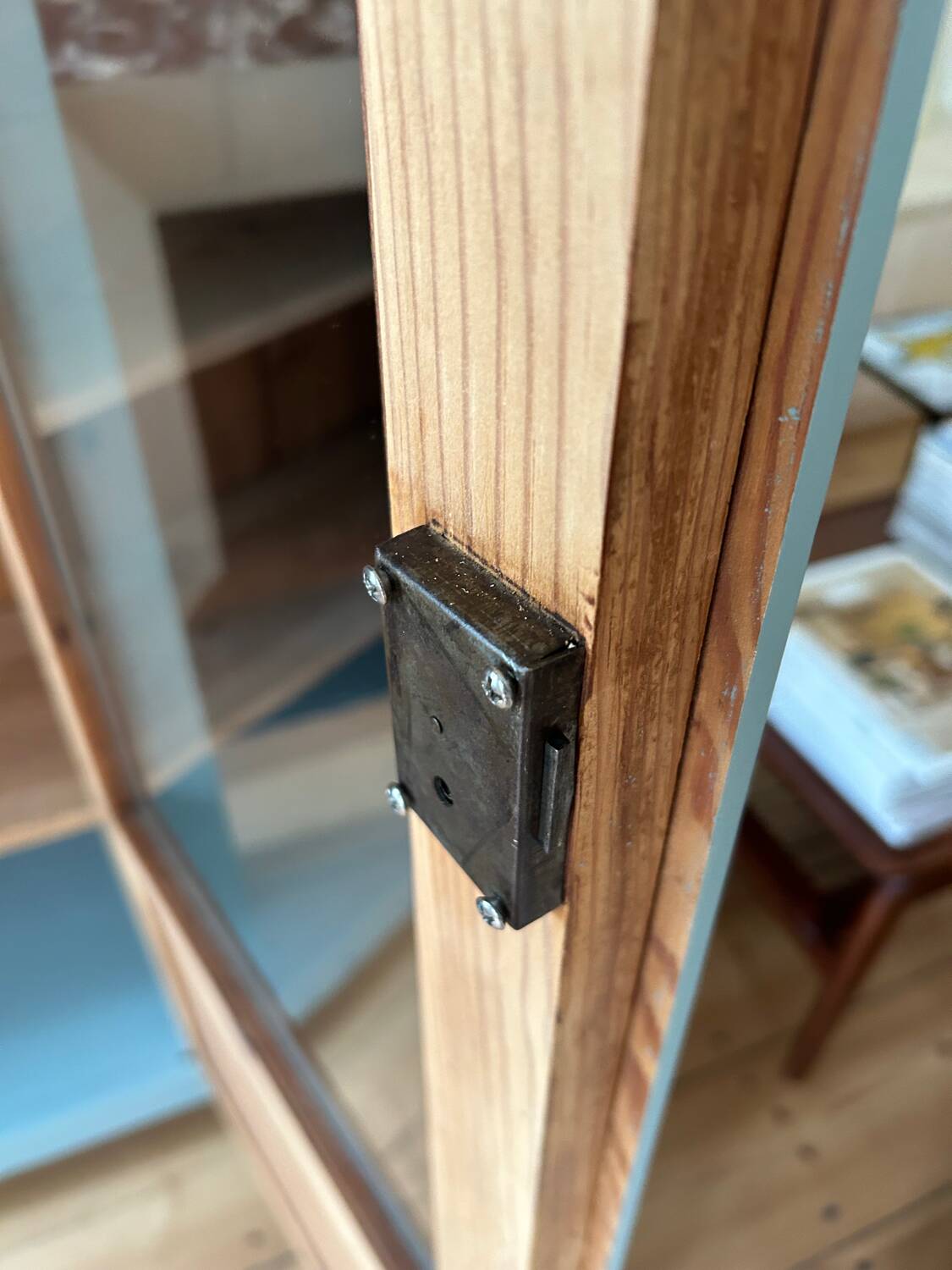 Parisian glass cabinet (renovated)