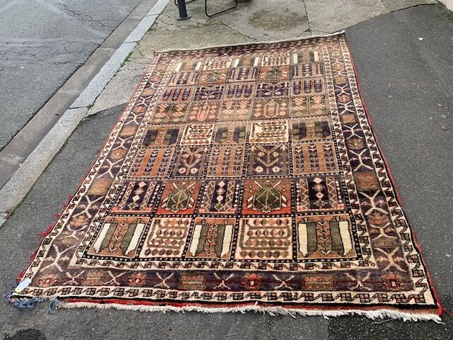 Iran Vakthiar carpet