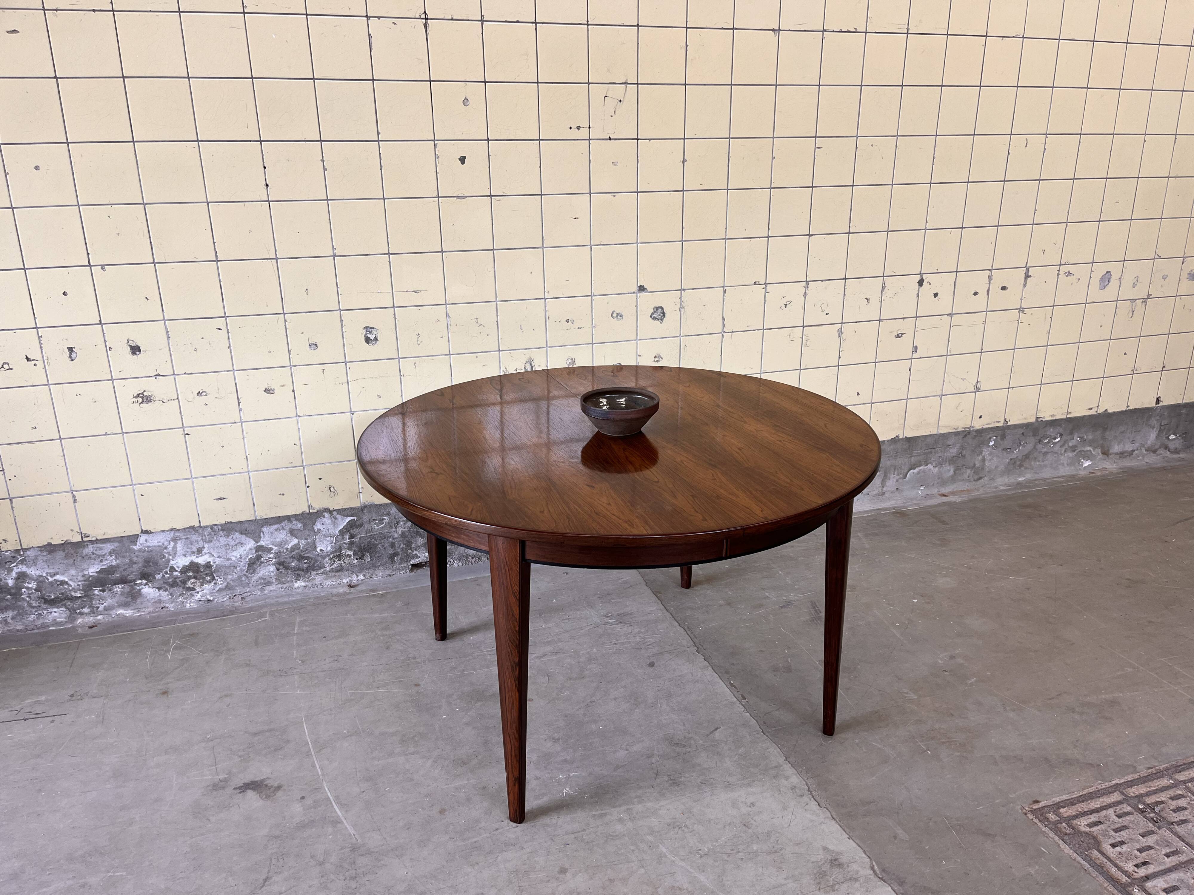 Dining table model 55 by Omann Jun