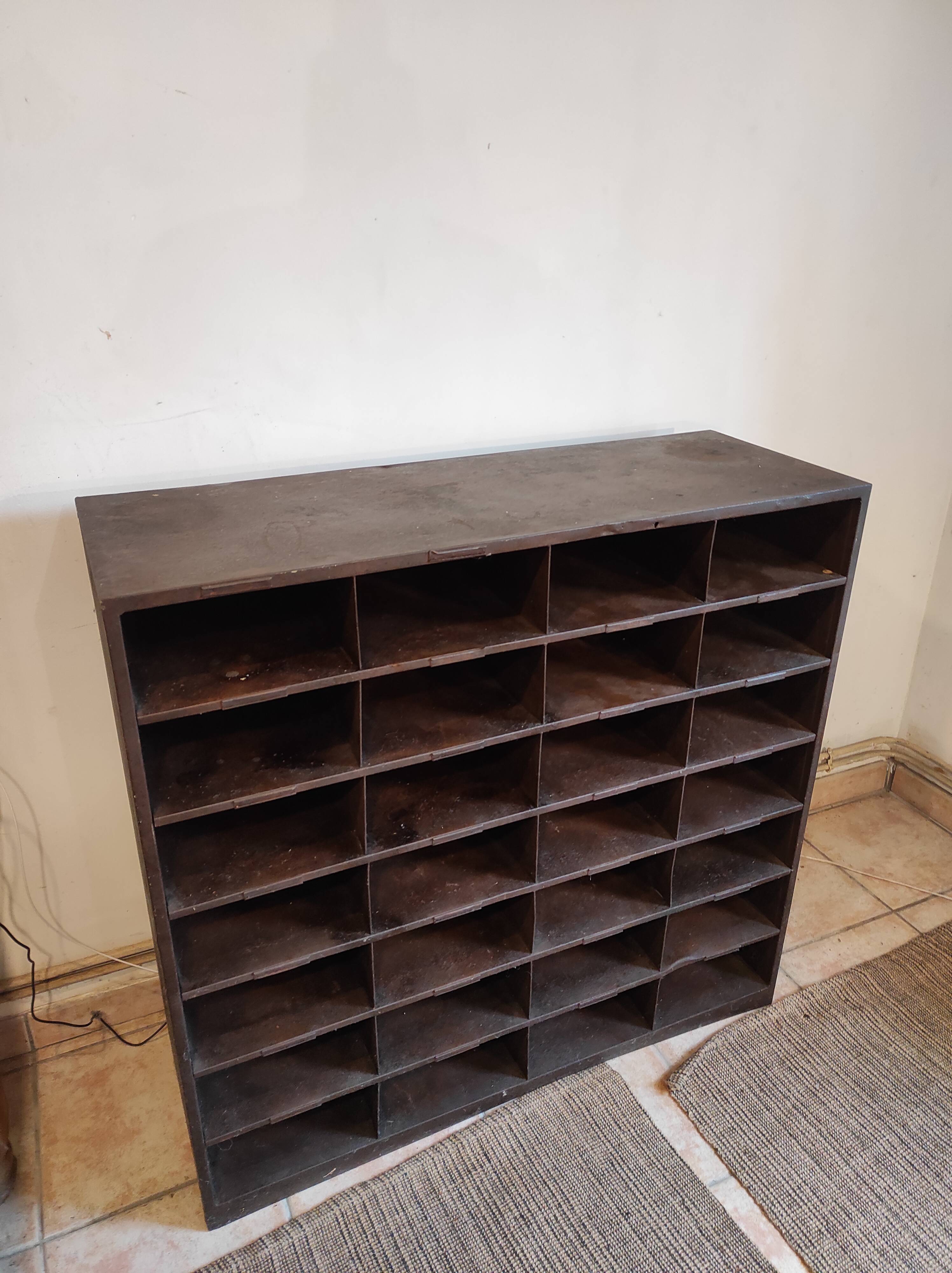 Metal rack cabinet