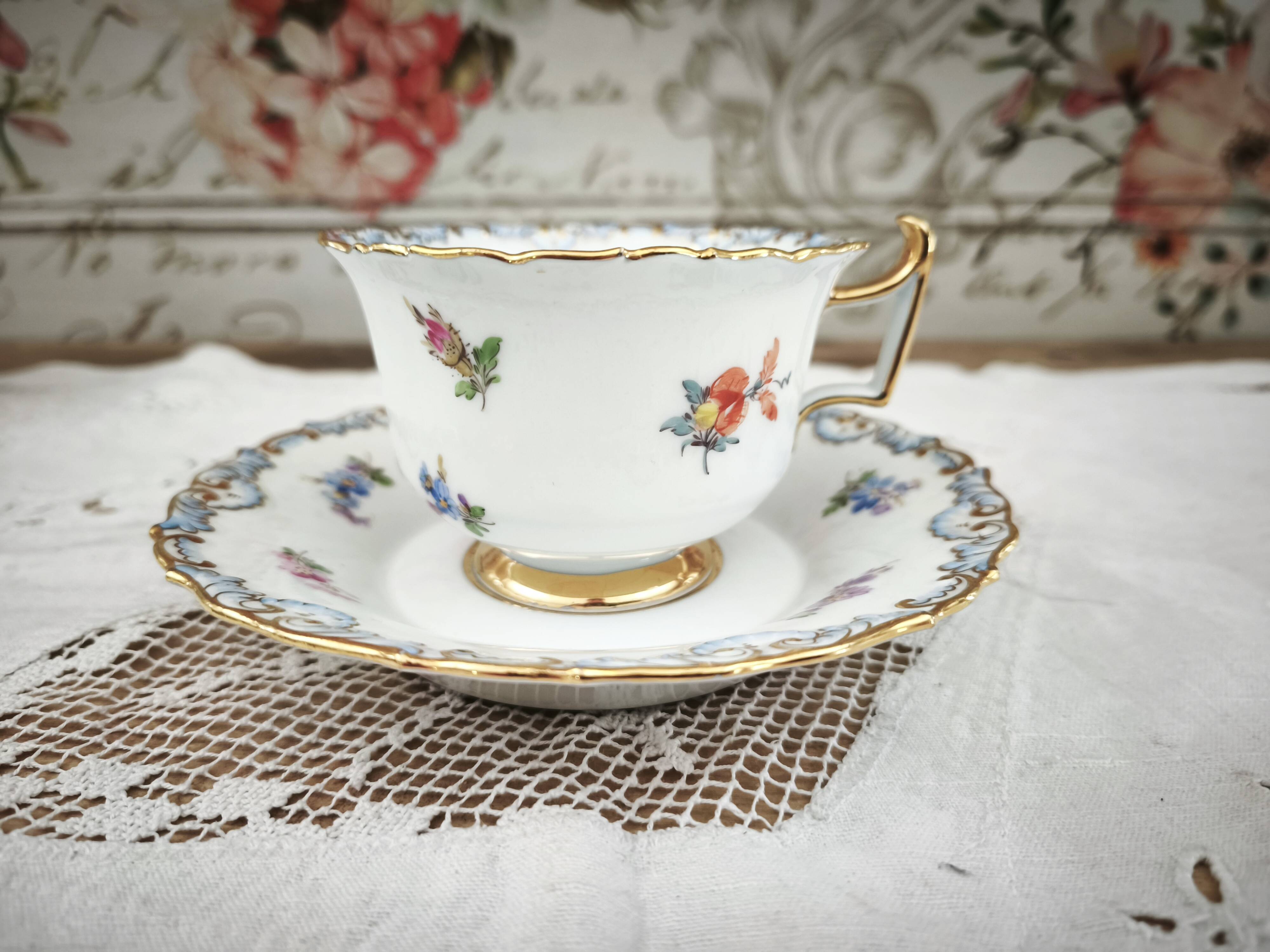 Meissen porcelain Art Nouveau long tea or coffee cup model 1