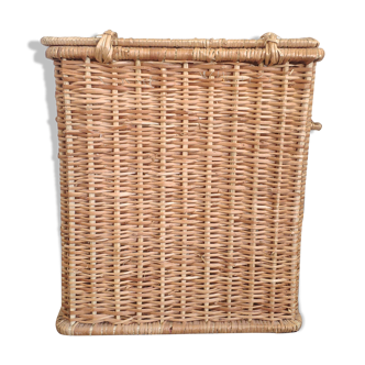 Rectangular wicker basket with handles