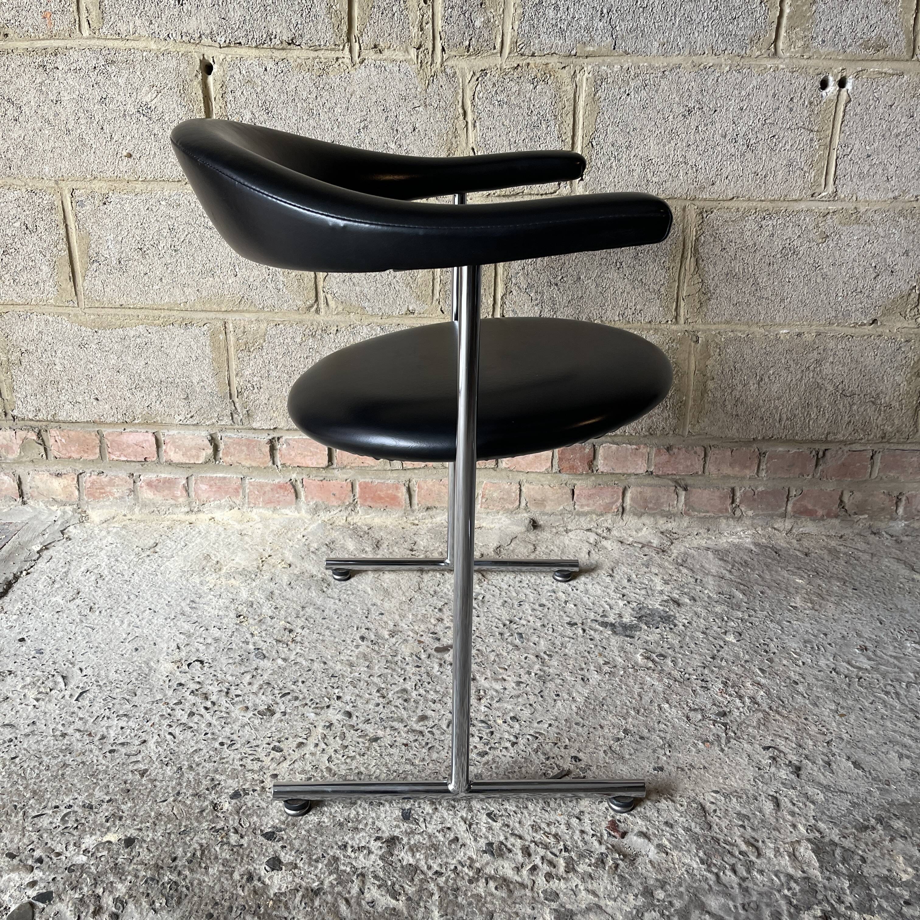 Set of 4 "Airport Model 037" chairs by Geoffrey Harcourt for Hans Kaufeld, 1960s