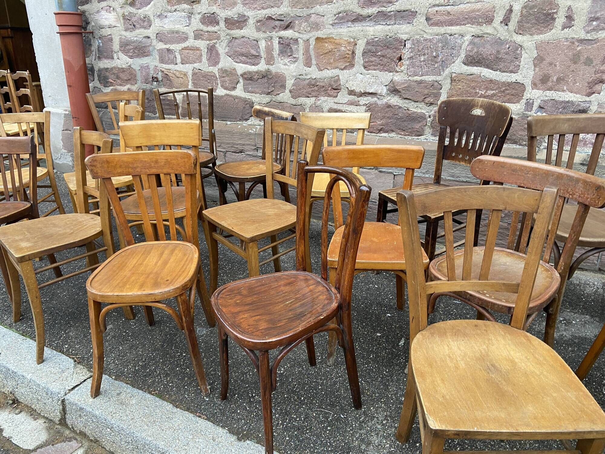 Set of 20 chairs bistro coffee wood curved vintage
