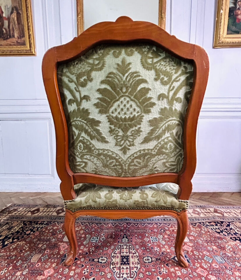 Paire de fauteuils à la reine cabriolet en velours vert style Louis XV - 19eme siècle France