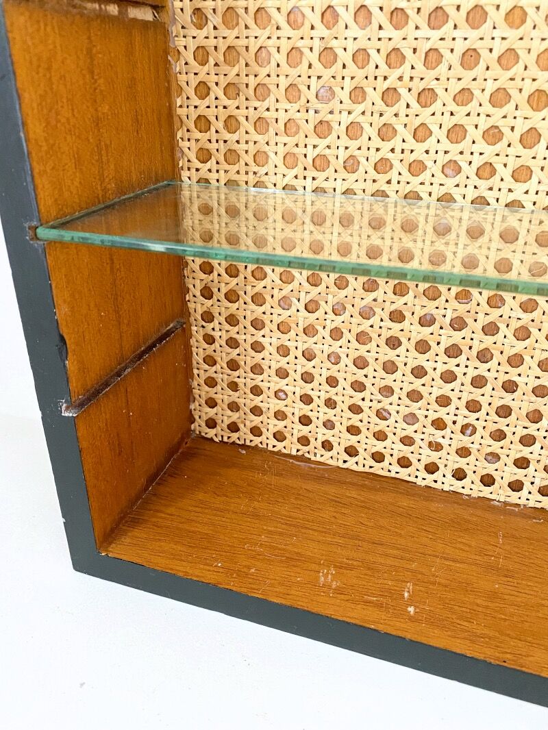 Wooden wall shelf and canning