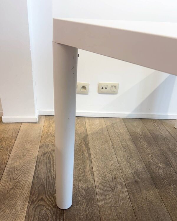 Table blanche Kartell