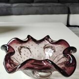 Murano empty pocket "Bullicante" organic floral shape. Plum tones. Diam. 17cm