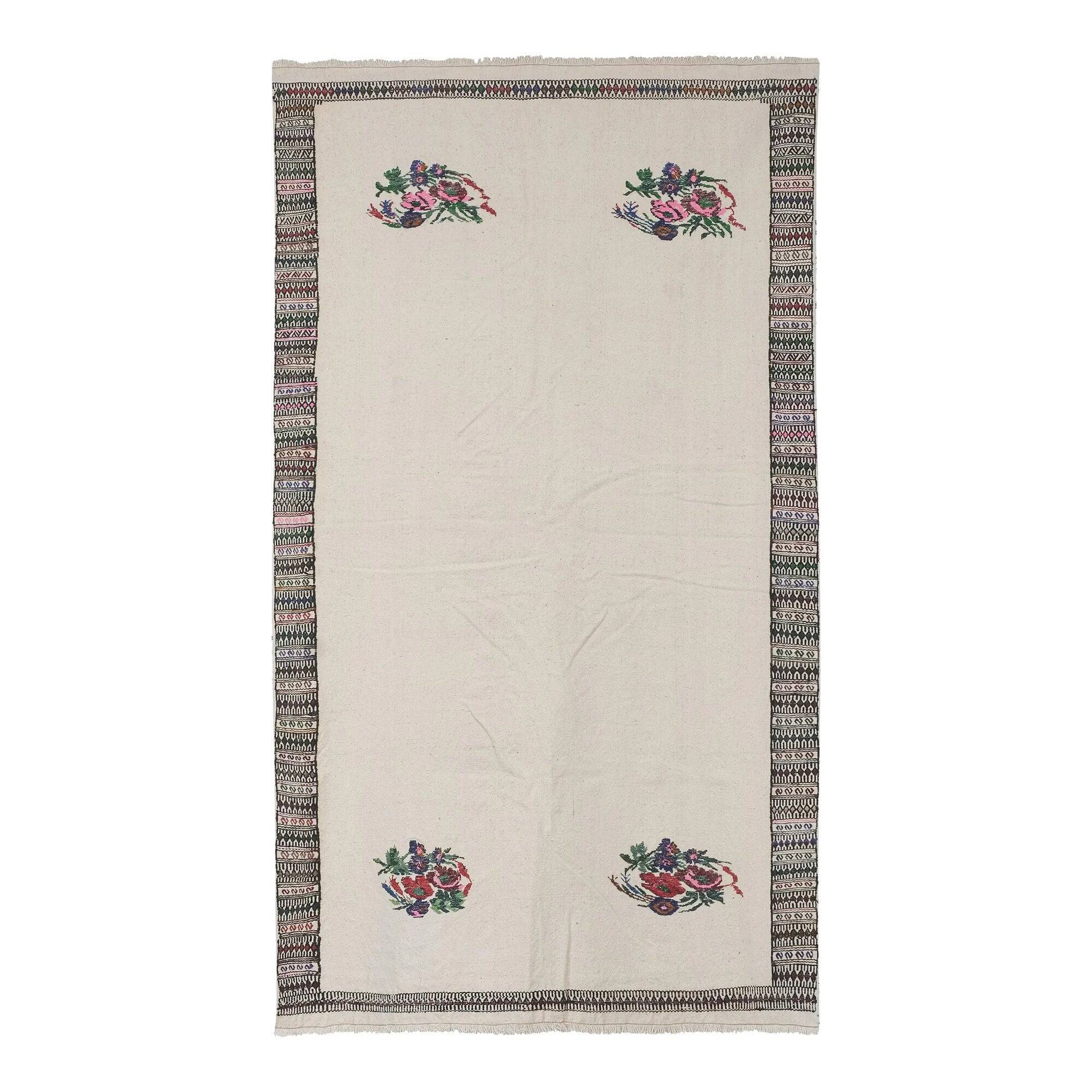 Vintage Turkish kilim, handwoven, 140x237 cm.