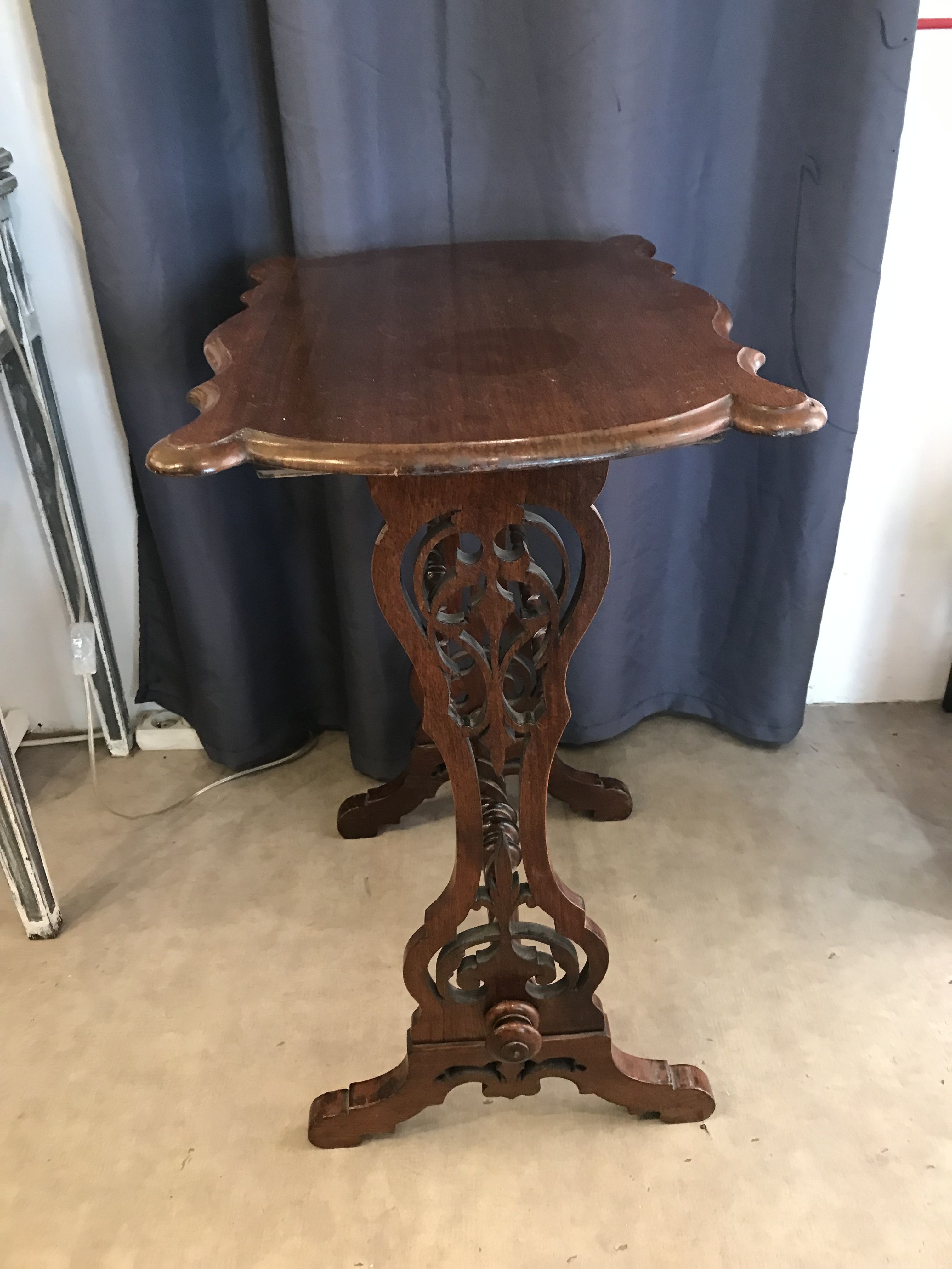 Art nouveau mahogany table with cut-out top