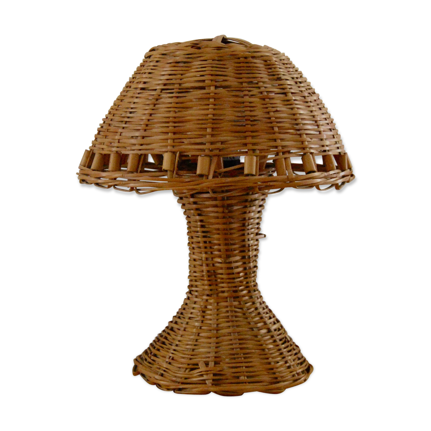 Rattan table lamp