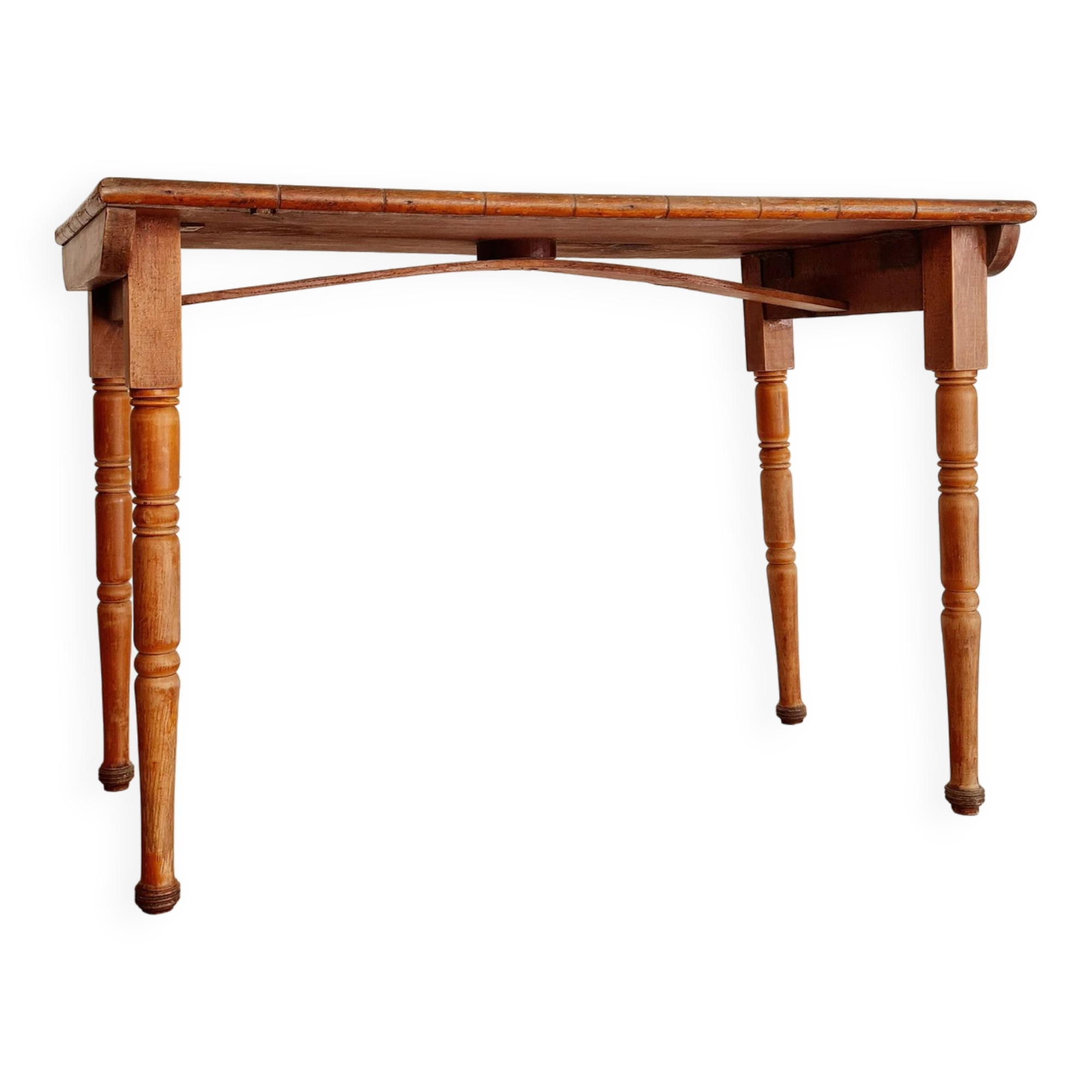 Old wooden table with turned legs - speckled top