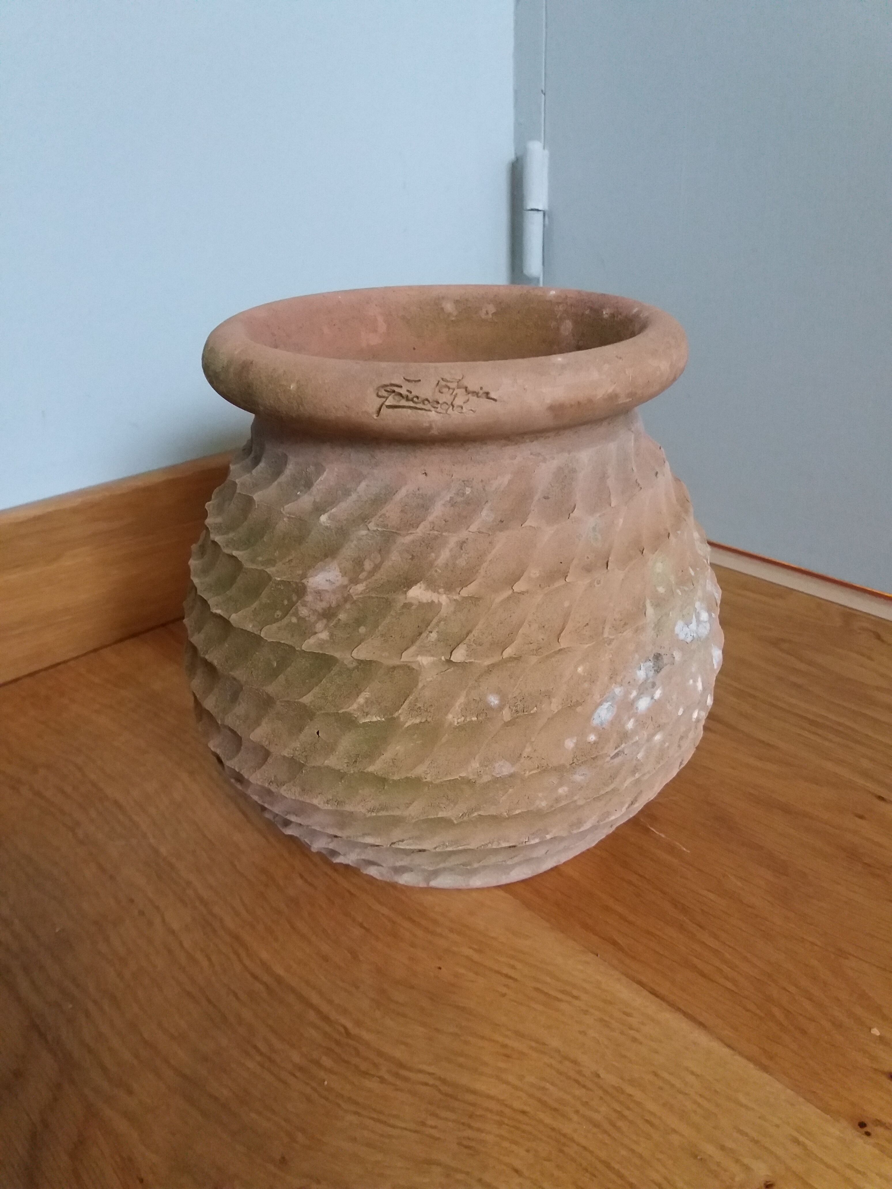 Terracotta jar pot rope decoration Goicoechea Basque Country
