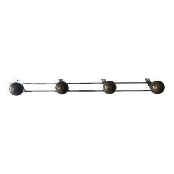 porte manteau moderniste en chrome et bois, design 1970