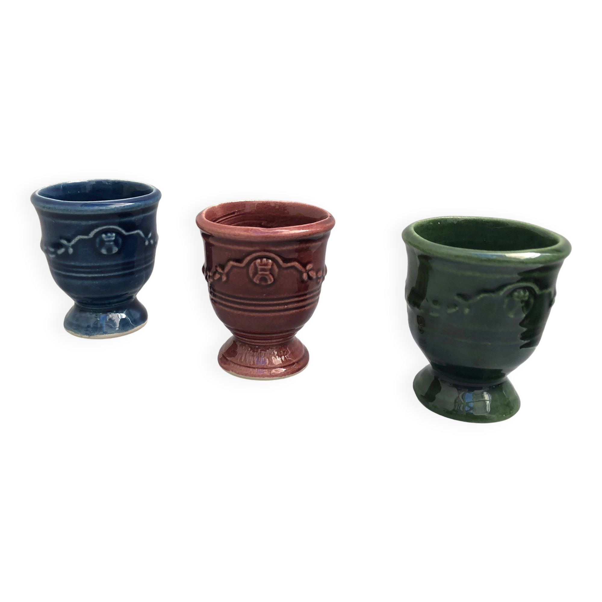 3 egg cups anduze vase