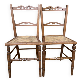 Chaises anciennes en bois et cannage