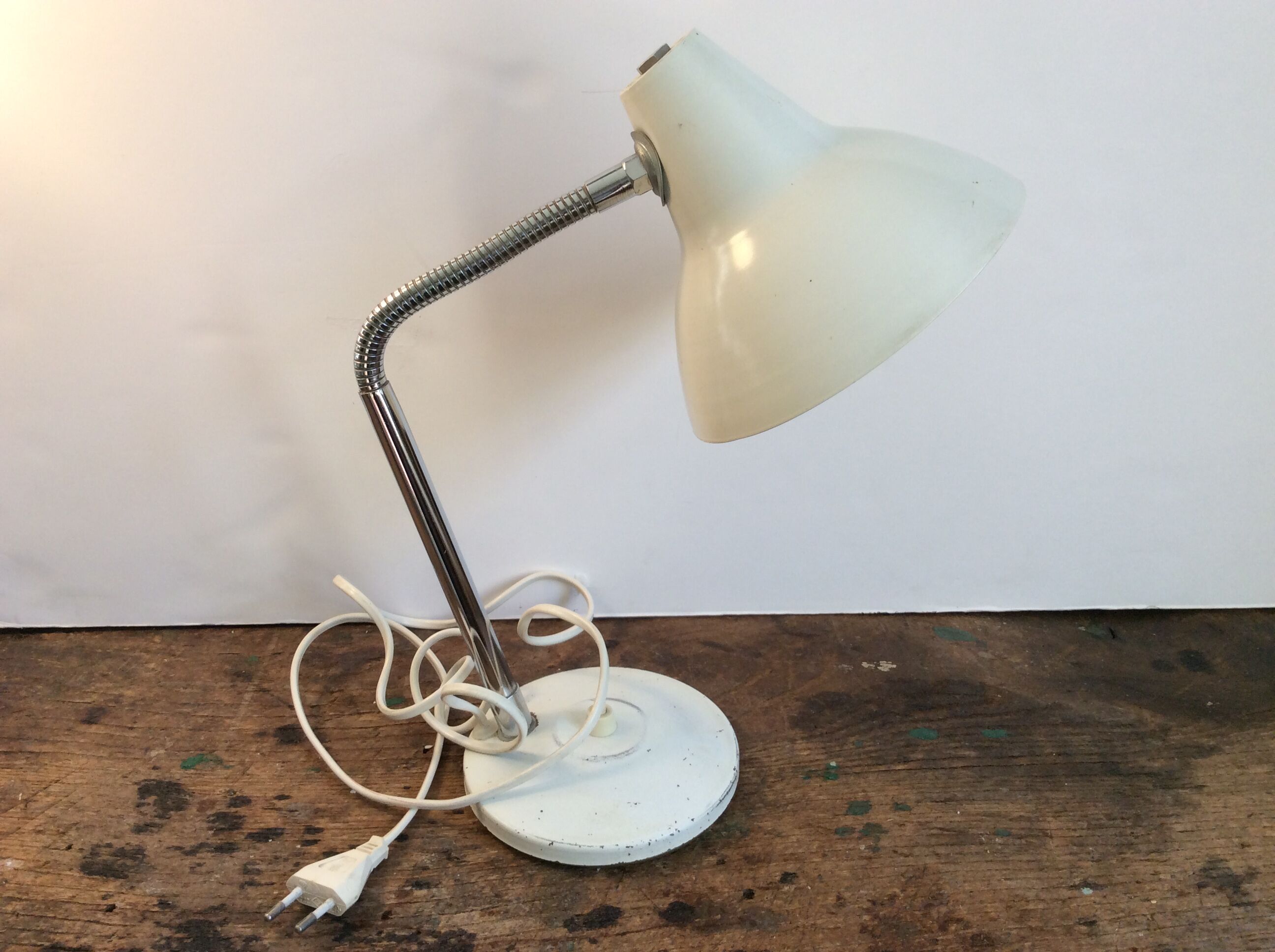 Vintage articulated lamp