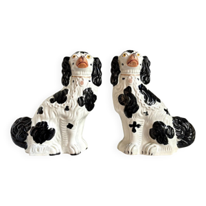 Paire de chiens Cavalier - noirs