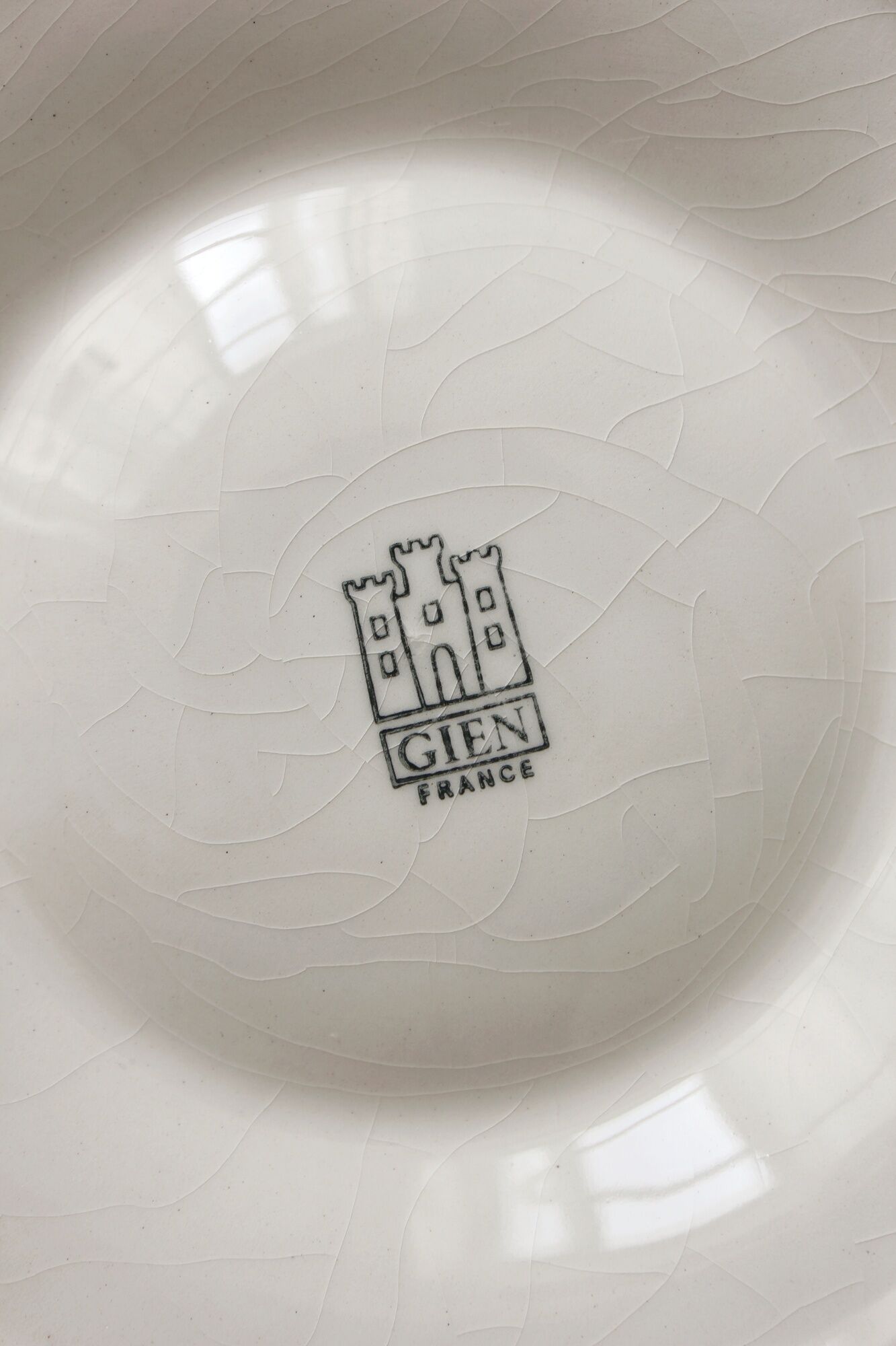 6 vintage Gien white slip earthenware artichoke plates