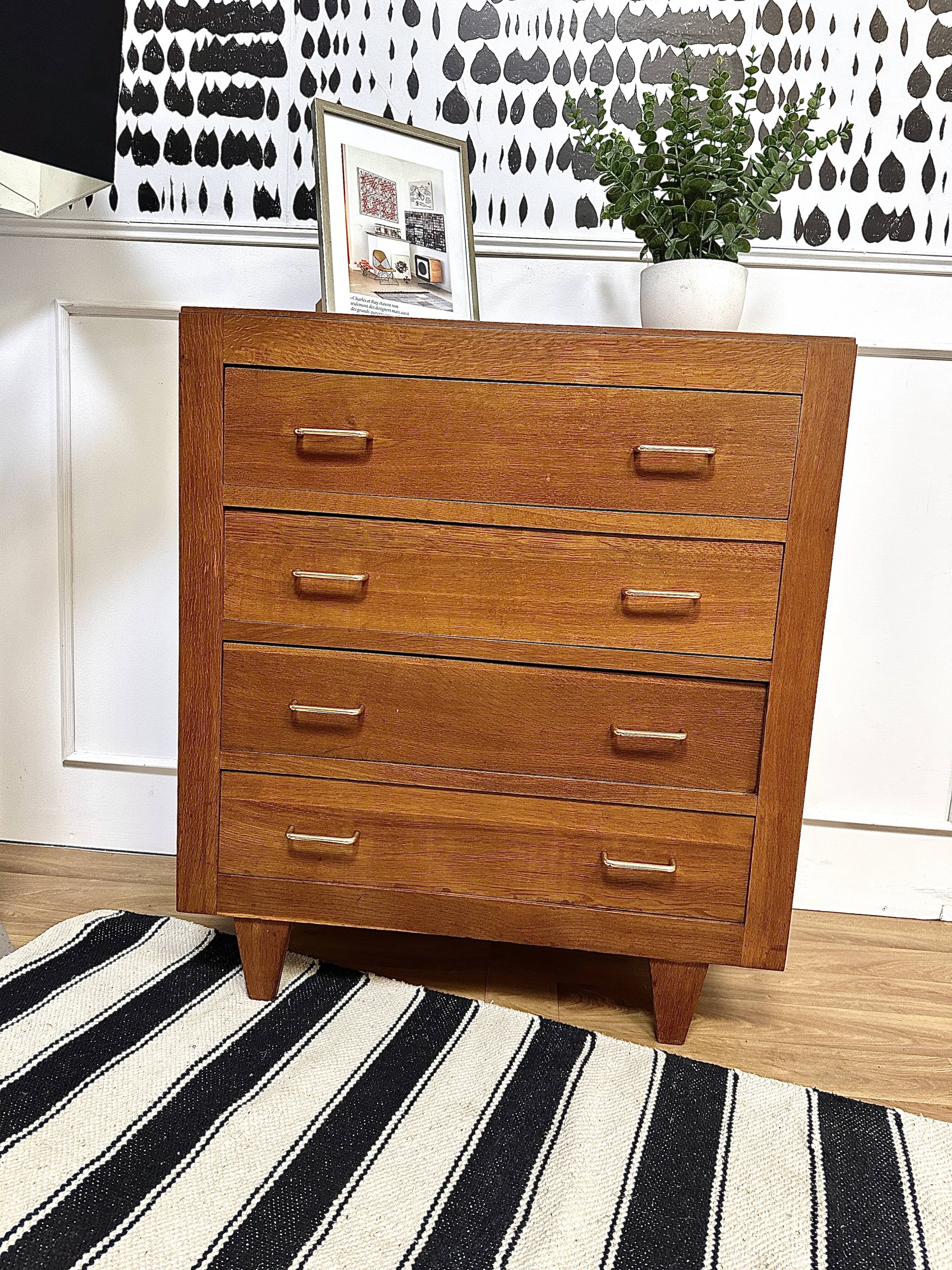 Vintage chest of drawers bobbin feet