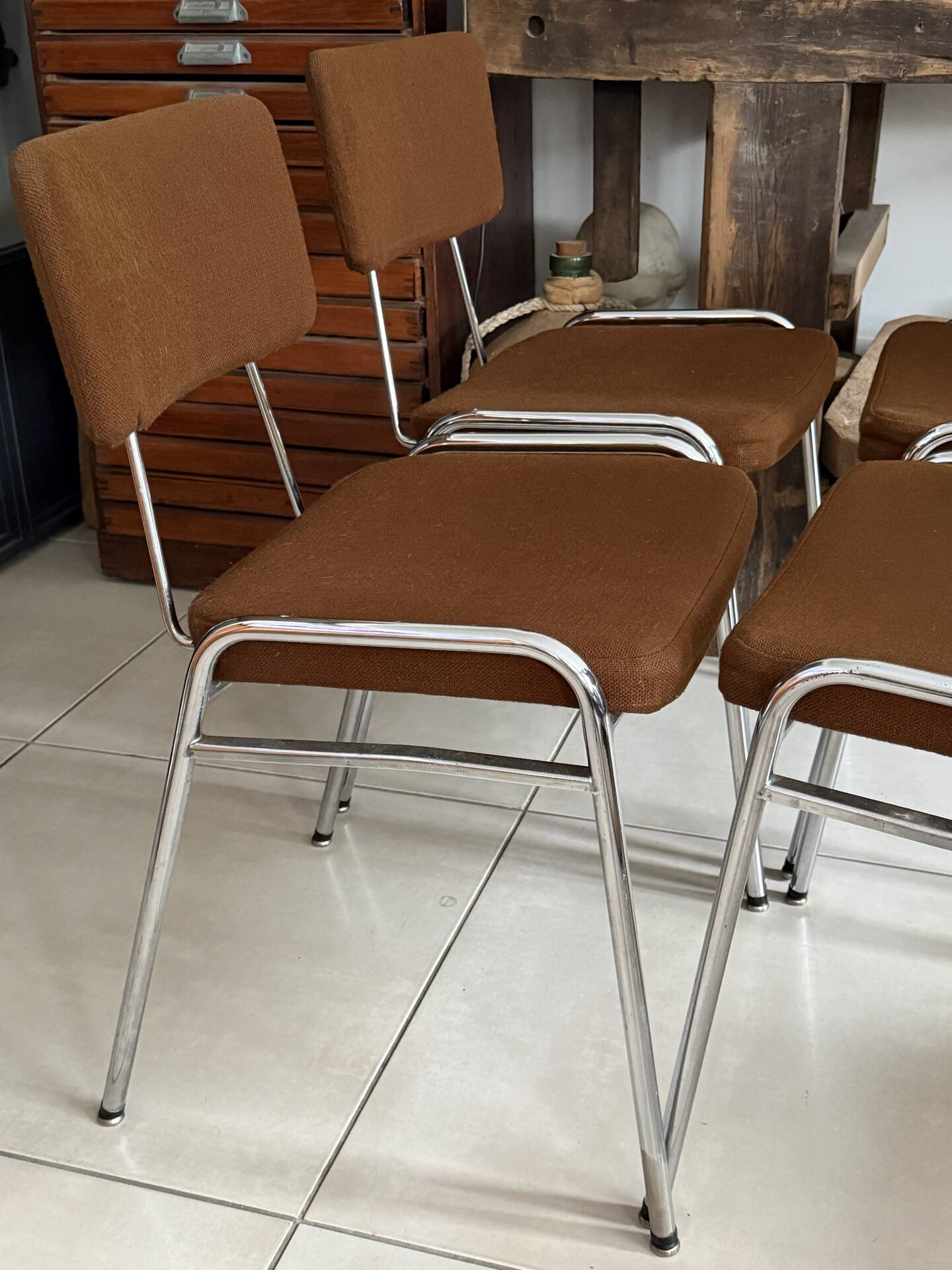 Set of 4 tubular chairs in chrome metal – Mid Century style