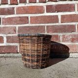 Retro wicker basket