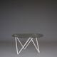Table basse ronde minimaliste hollandaise. Années 1950