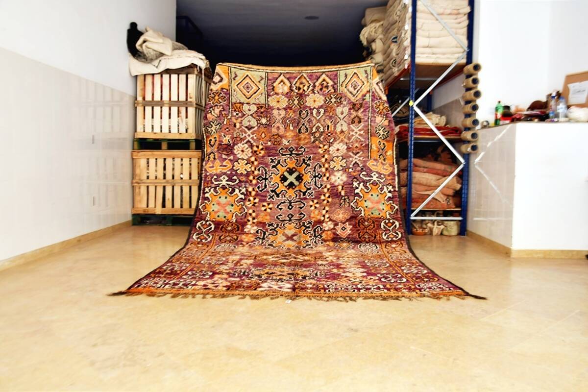 Vintage Boujaad Moroccan Berber rug 355 x 215 cm Excellent condition