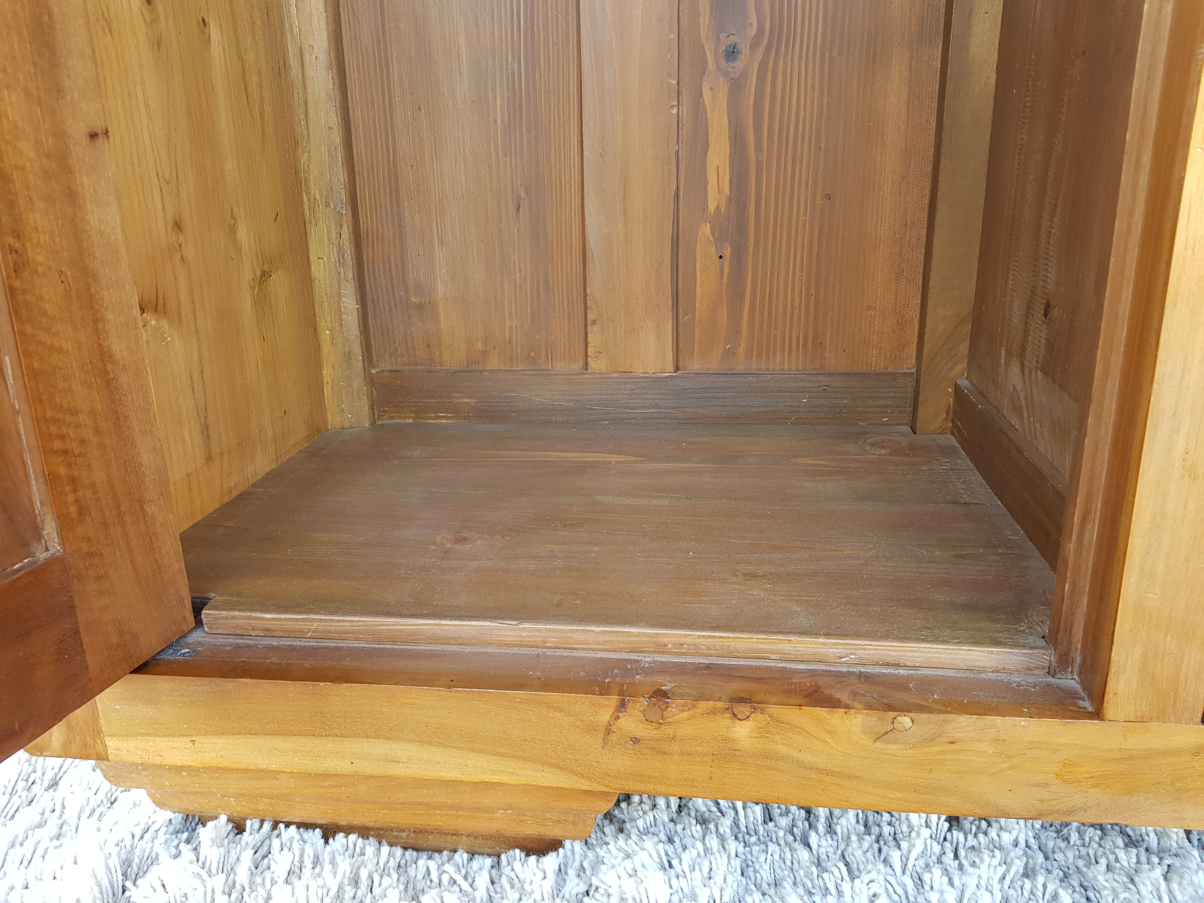 Asymmetric wardrobe fifties