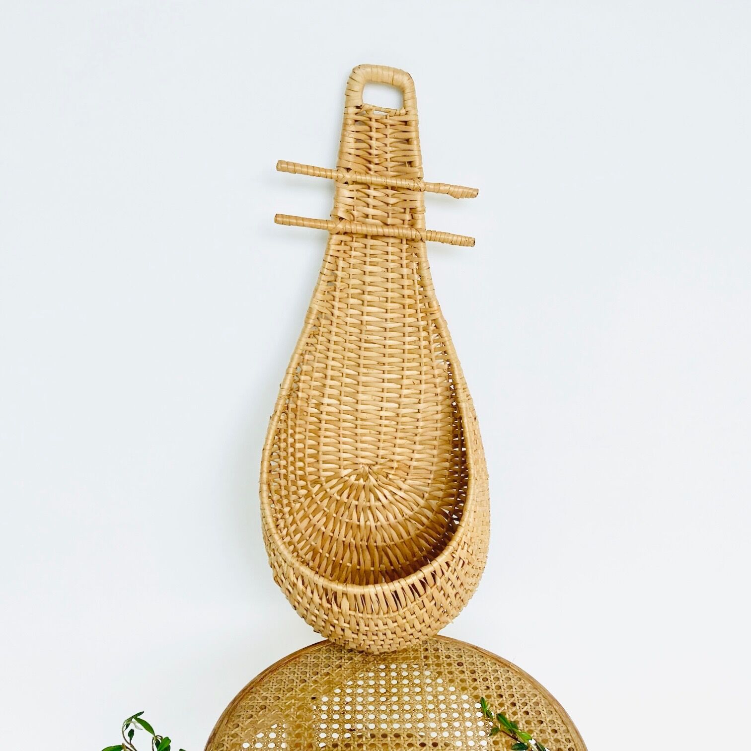 Hanging basket wall decoration