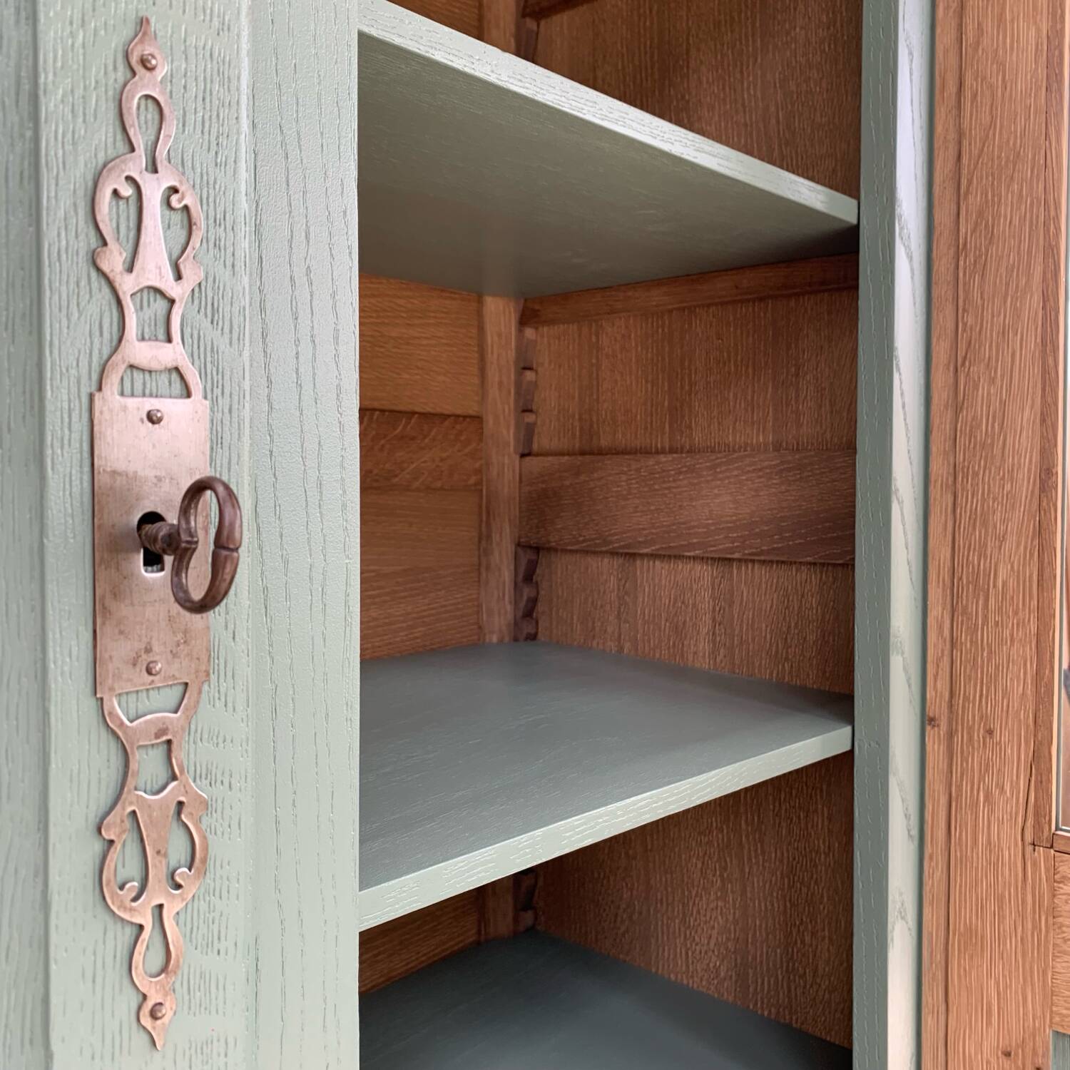 Solid oak cabinet / display case