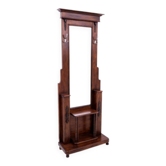 Wardrobe, Western Europe, around 1920.