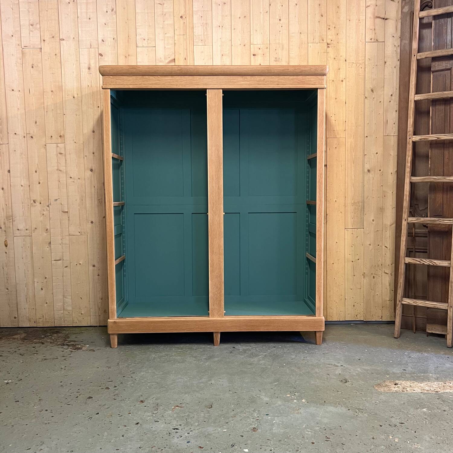 Vintage oak display case, removable