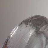 Cendrier vintage en verre de glace sculpté par Vicke Lindstrand pour Kosta Boda