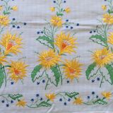 Nappe vintage brodée