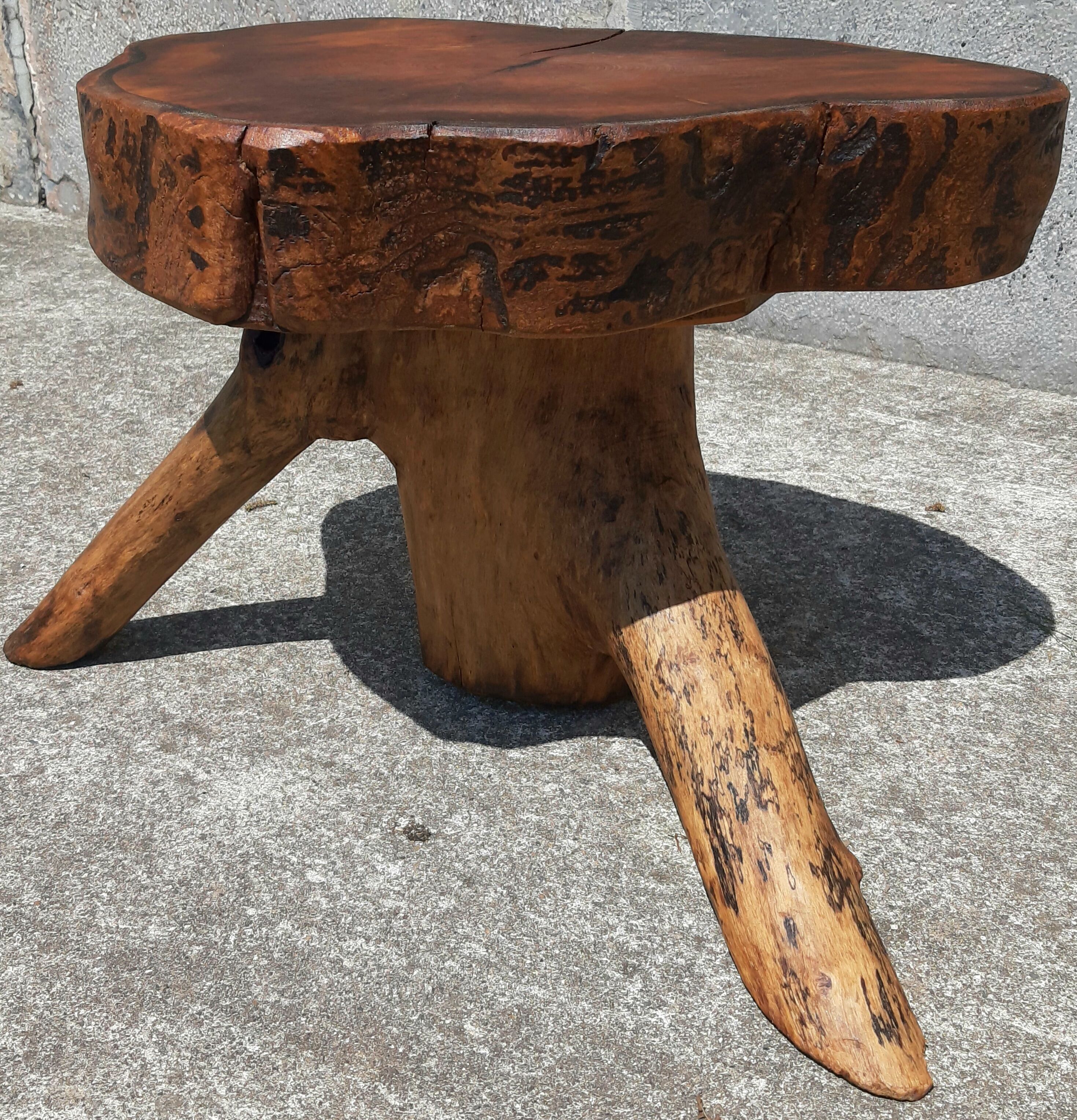 Table basse ou boit de canapé  brutaliste