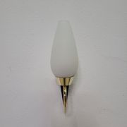 Pair of Arlus wall lights in brass, opaline and lacquered glass from the 1950s