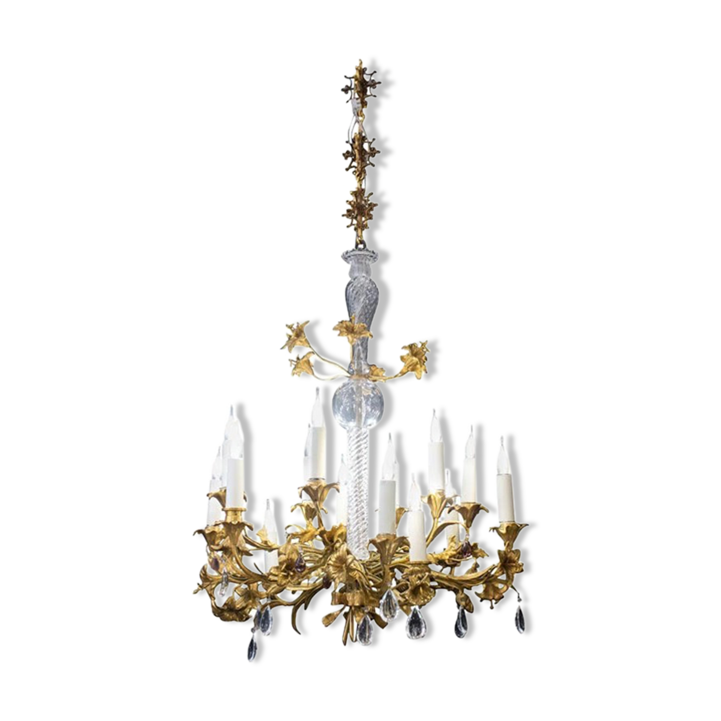 Chandelier in gilded bronze and crystal, 19 century