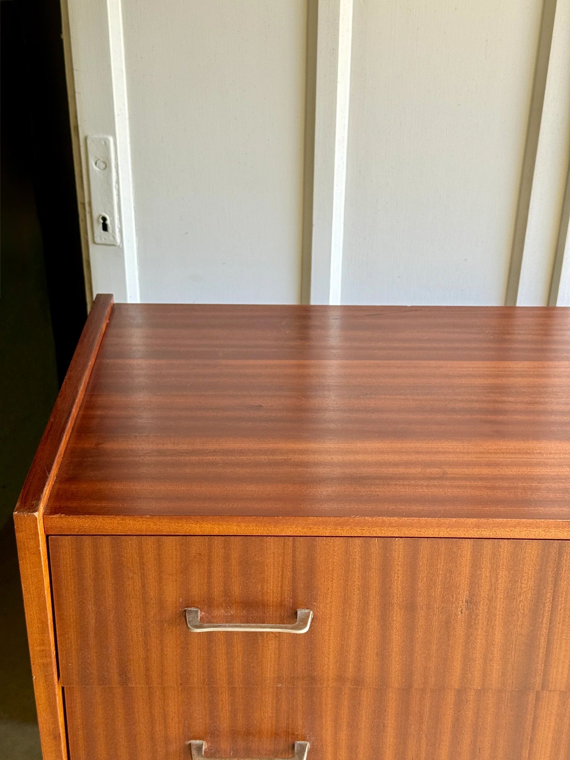Mid-century commode style