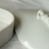 Candy in white porcelain decor cherubin putto